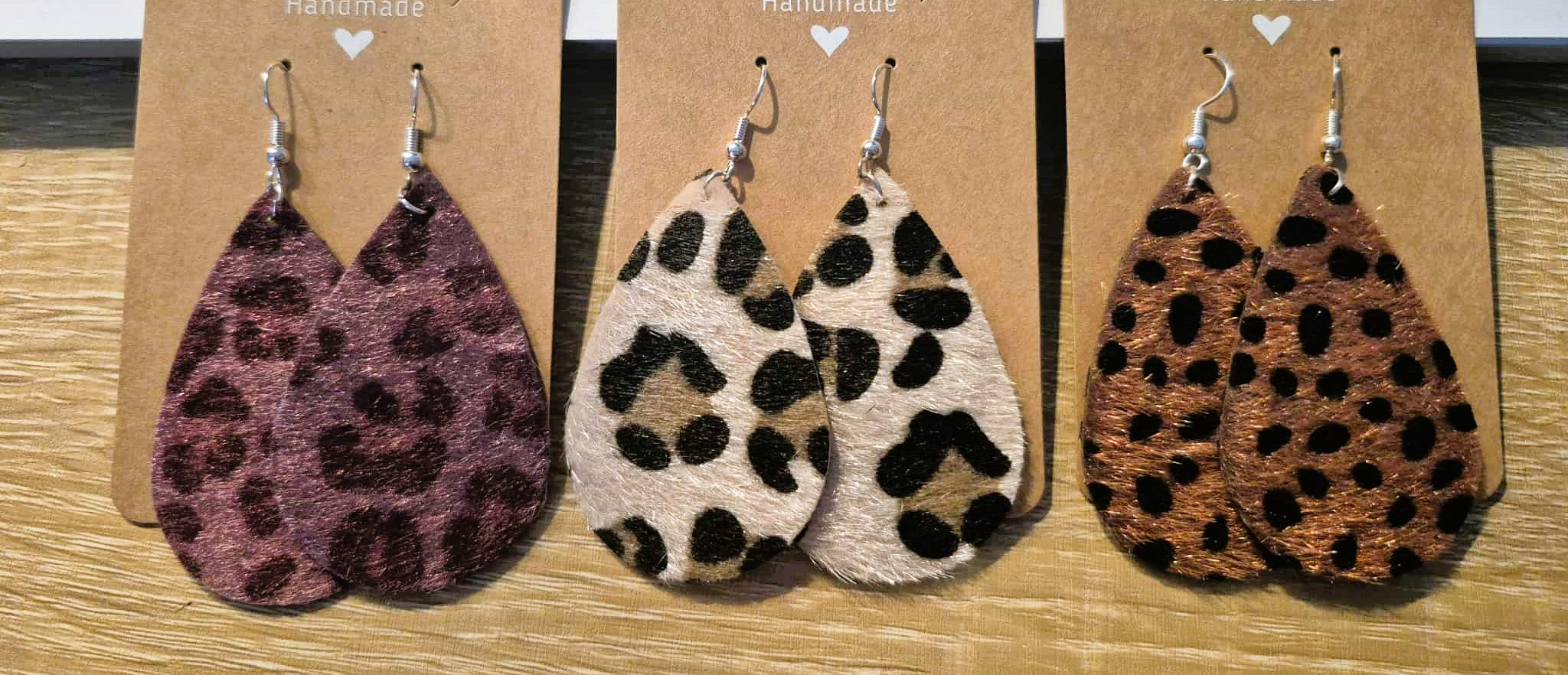 Boucles d'oreilles pendantes larme motif léopard