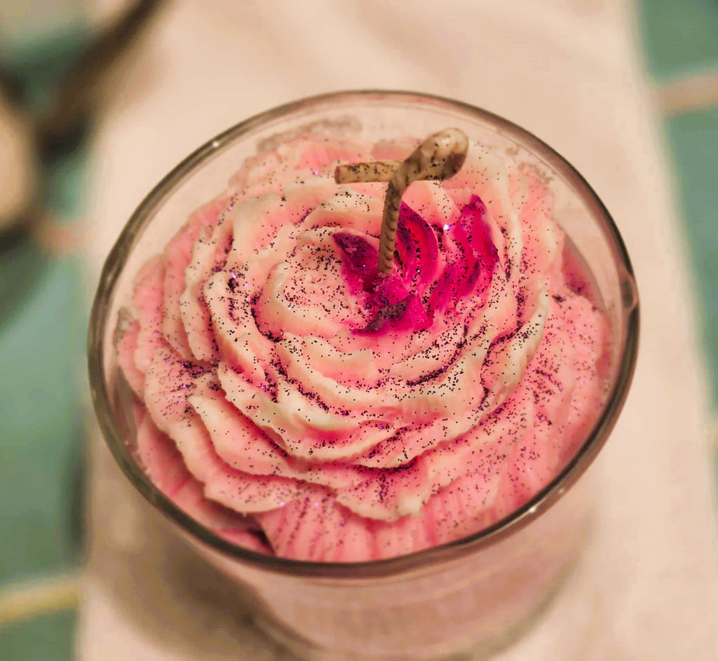 Bougie parfumée “Rose Élégante” – Cire de soja naturelle