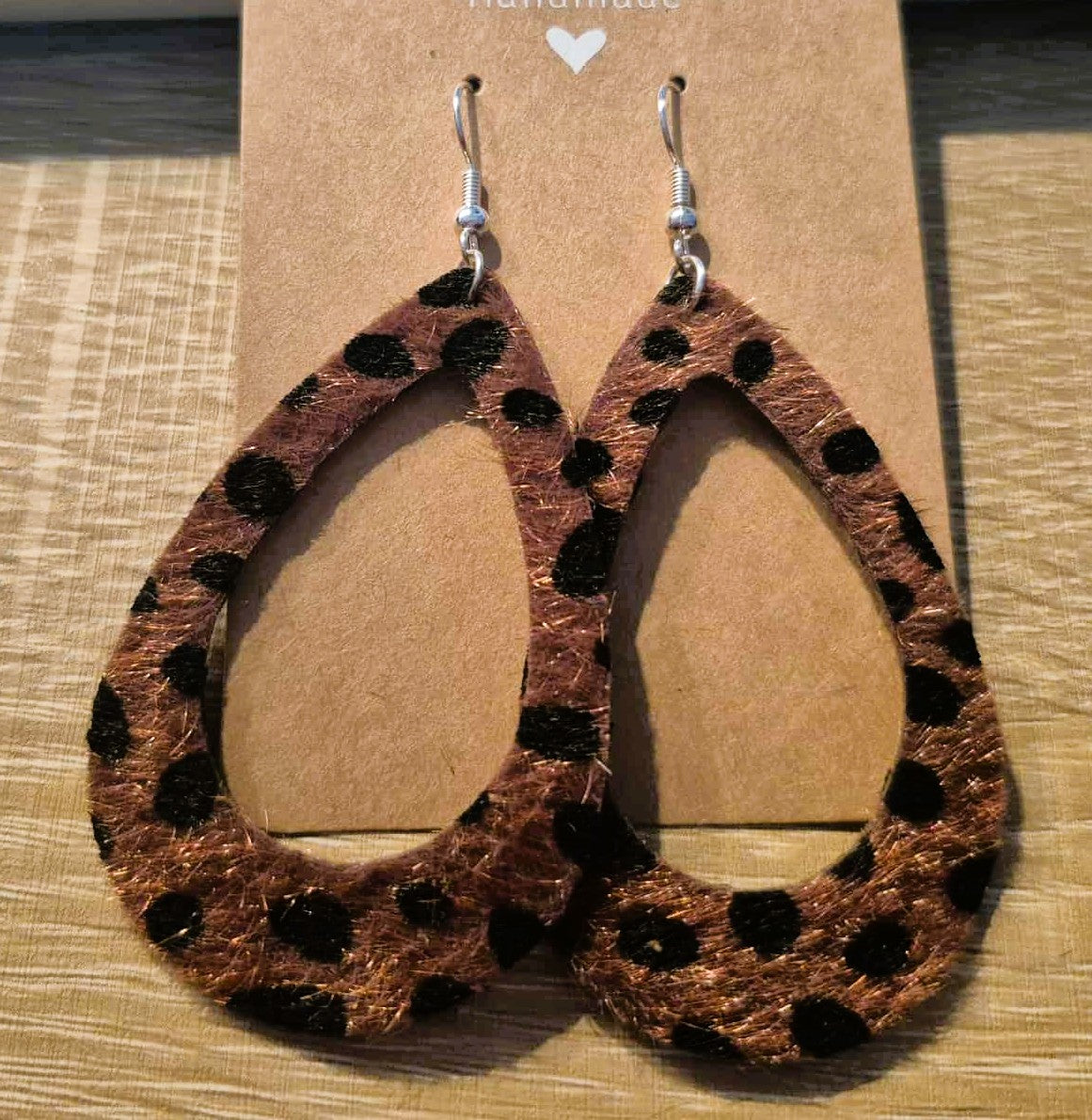 Boucles d'oreilles pendantes style léopard