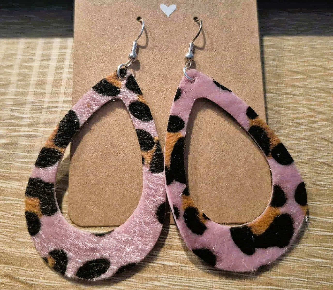 Boucles d'oreilles pendantes style léopard