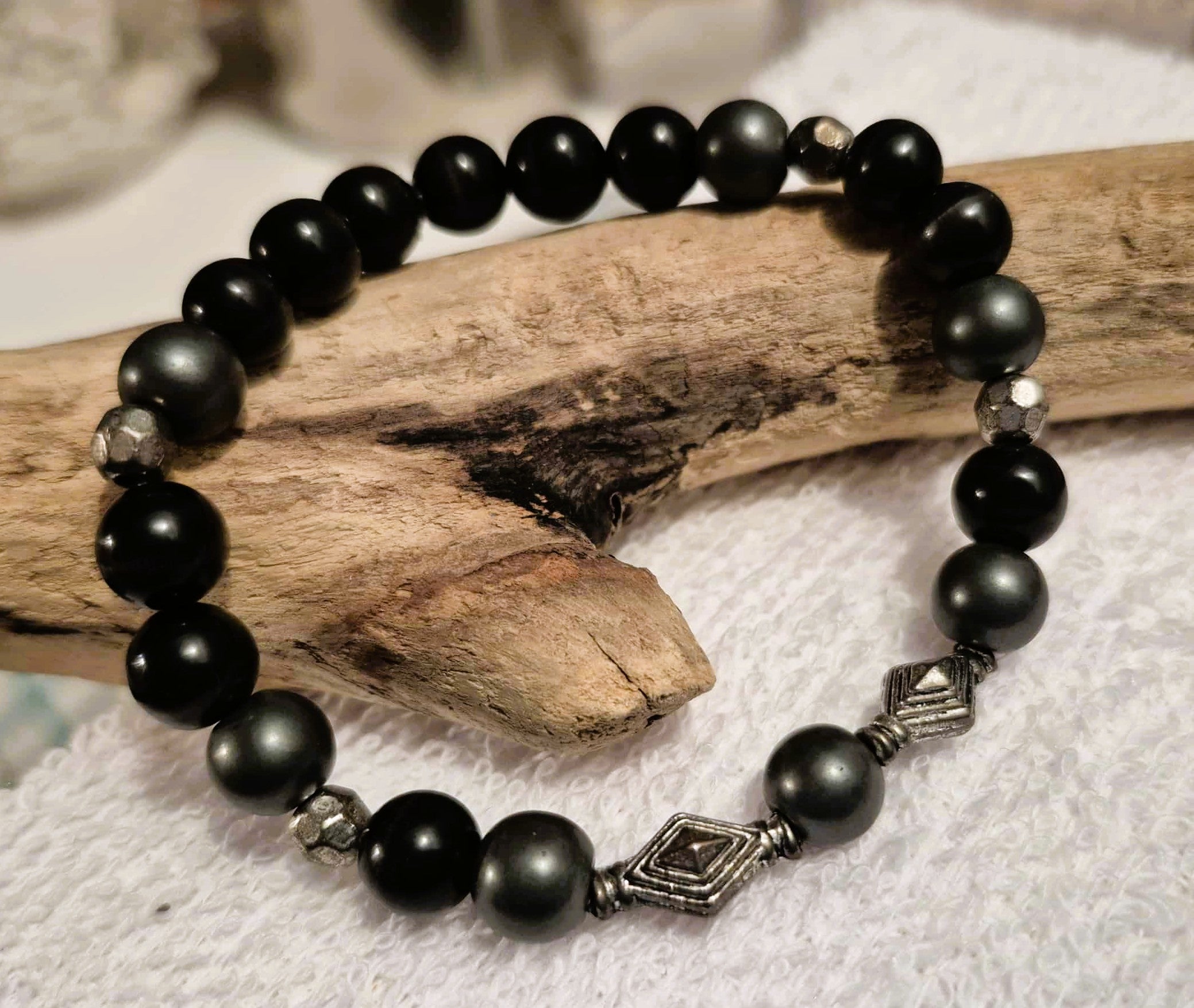 Bracelet Force et Protection - Élégance et puissance intérieure