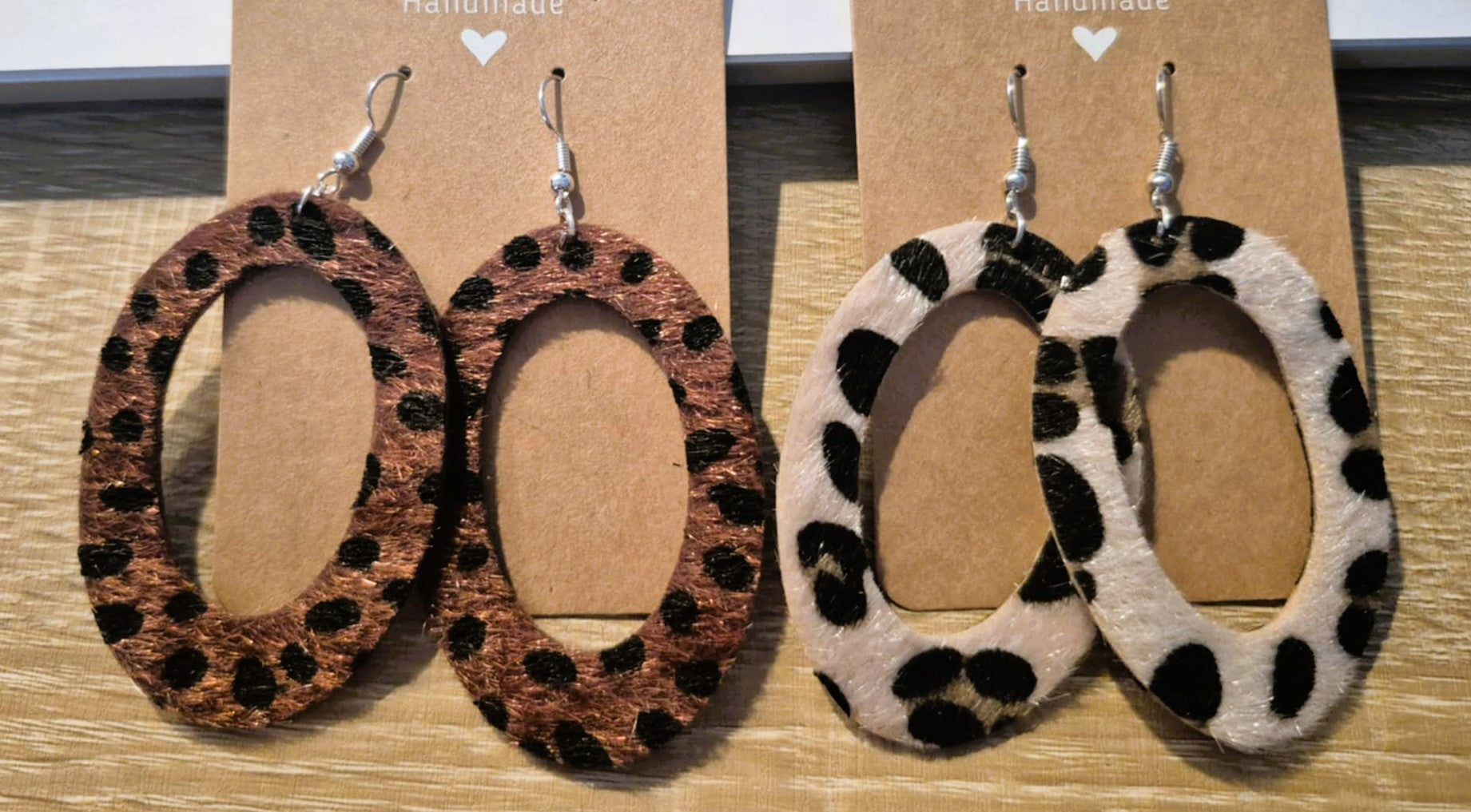 Boucles d'oreilles pendantes ovales motif léopard